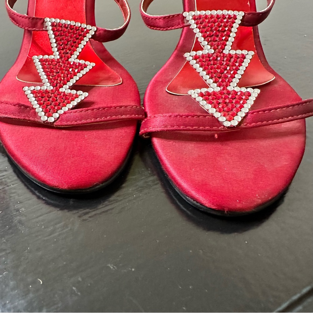 Vintage Bentley Chic Red Embellished Heels - Picture 12 of 16